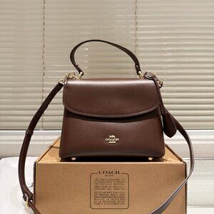 Coach Manawa Bay handbag Size 24 x 18 cm